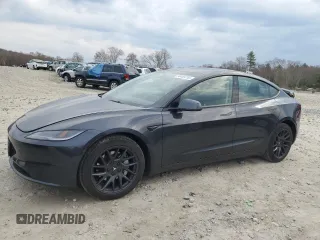 2024 Tesla Model 3 z VIN 5YJ3E1EA2RF772519, wystawiony jako Copart lot #54485255 z przebiegiem 11 110 mil mil oraz Szkody całkowita. Historia ofert i sprzedaży dostępna na DreamBid. Obrazek 1.