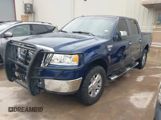 2007 Ford F-150 XLT z VIN 1FTRW14W47KD13710, wystawiony jako IAAI lot #42025634 z przebiegiem 297 307 mil mil oraz . Historia ofert i sprzedaży dostępna na DreamBid. Obrazek 17.