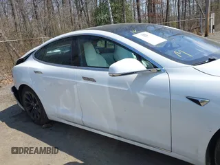 2017 Tesla Model S 100D with VIN 5YJSA1E29HF193543, listed as a IAAI auction lot 41903052 with 120,239 mi miles. Bid and sale history available at carsss.com. Image 13.