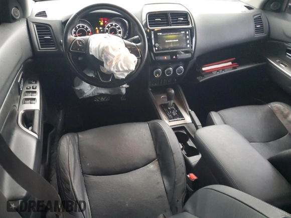 2018 Mitsubishi Outlander SEL z VIN JA4AP4AWXJZ025912, wystawiony jako Copart lot #54048775 z przebiegiem 161 120 mil mil oraz Szkoda całkowita • Salvage title. Historia ofert i sprzedaży dostępna na DreamBid. Obrazek 8.