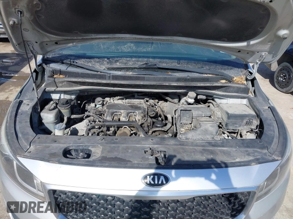 2016 Kia Sedona L with VIN KNDMA5C17G6103195, listed as a IAAI auction lot 41663528 with 322,257 mi miles. Bid and sale history available at carsss.com. Image 10.