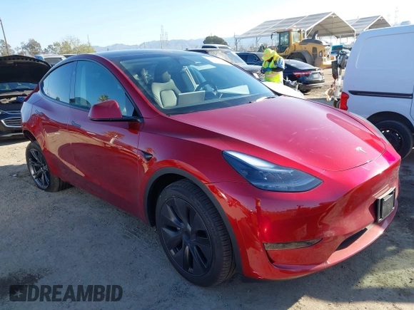 2025 Tesla Model Y Long Range with VIN 7SAYGDED8SF223993, listed as a IAAI auction lot 41743146 with 4,866 mi miles and . Bid and sale history available at DreamBid. Image 1.