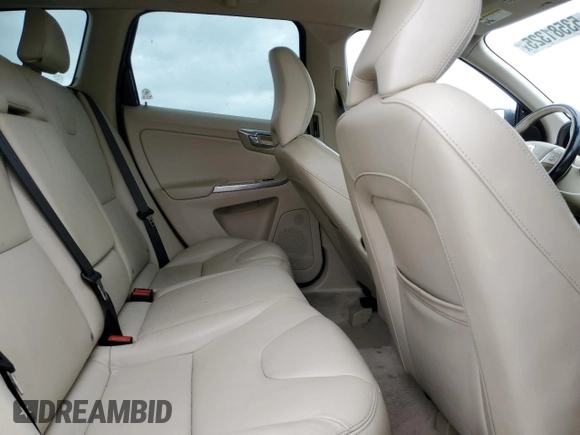 2015 Volvo XC60 T5 Drive-E Premier с VIN YV440MDK0F2636982, выставлен на аукционе Copart как лот 53581325 с пробегом 108 660 миль миль и Списание • Salvage title. История ставок и продаж доступна на DreamBid. Изображение 11.
