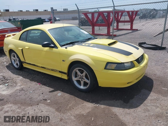 2003 Ford Mustang GT Deluxe z VIN 1FAFP42X43F394679, wystawiony jako IAAI lot #42129223 z przebiegiem 135 472 mil mil oraz . Historia ofert i sprzedaży dostępna na DreamBid. Obrazek 1.