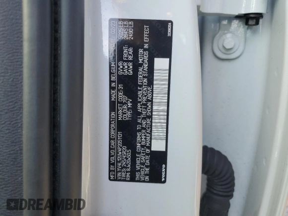 2023 Volvo XC40 Plus Dark Theme с VIN YV4L12UW4P2051131, выставлен на аукционе Copart как лот 53583395 с пробегом 18 005 миль миль и Списание • Salvage title. История ставок и продаж доступна на DreamBid. Изображение 13.