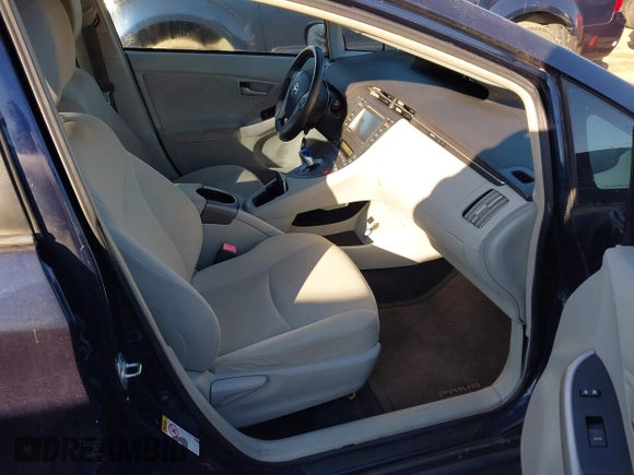 2013 Toyota Prius One with VIN JTDKN3DU4D1649342, listed as a IAAI auction lot 41075978 with 138,768 mi miles. Bid and sale history available at carsss.com. Image 5.