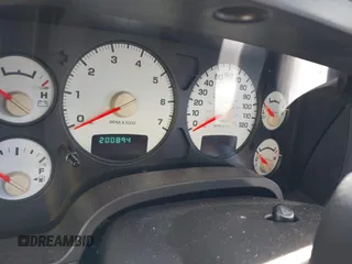 2003 Dodge 1500 ST z VIN 1D7HA18D53S335993, wystawiony jako IAAI lot #42340483 z przebiegiem 200 894 mil mil oraz . Historia ofert i sprzedaży dostępna na DreamBid. Obrazek 7.