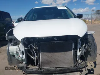 2022 Nissan Kicks S z VIN 3N1CP5BV7NL511927, wystawiony jako IAAI lot #42025240 z przebiegiem 47 444 mil mil oraz . Historia ofert i sprzedaży dostępna na DreamBid. Obrazek 13.