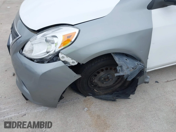2014 Nissan Versa SV with VIN 3N1CN7AP9EL809772, listed as a IAAI auction lot 42199651 with 163,102 mi miles. Bid and sale history available at carsss.com. Image 6.