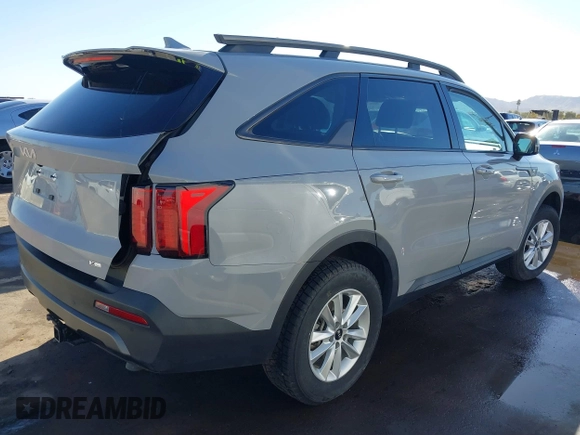 2023 Kia Sorento X-Line EX with VIN 5XYRHDLF8PG164429, listed as a IAAI auction lot 41354821 with 32,220 mi miles. Bid and sale history available at carsss.com. Image 4.