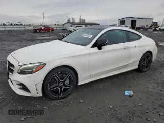 2020 Mercedes-Benz C 300 z VIN WDDWJ8EB4LF935450, wystawiony jako Copart lot #88464385 z przebiegiem 31 661 mil mil oraz Szkoda całkowita • Salvage title. Historia ofert i sprzedaży dostępna na DreamBid. Obrazek 1.