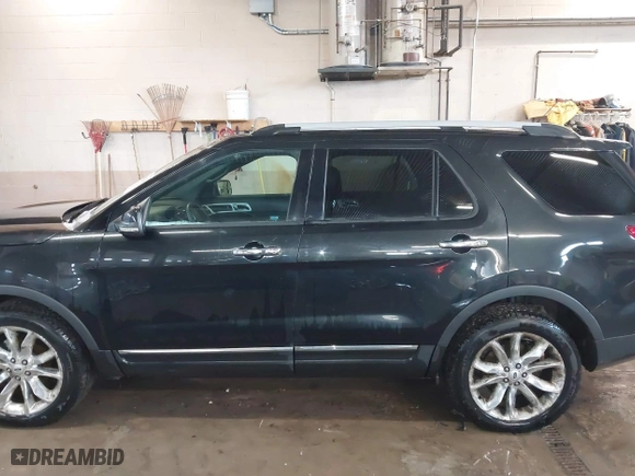 2013 Ford Explorer Limited with VIN 1FM5K8F84DGA84084, listed as a IAAI auction lot 41859534 with 220,437 mi miles. Bid and sale history available at carsss.com. Image 14.