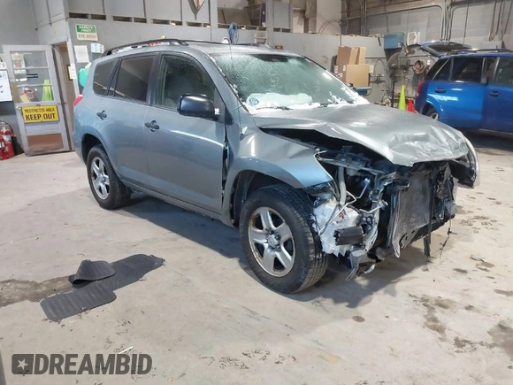 2007 Toyota RAV4 with VIN JTMBD33V776024633, listed as a IAAI auction lot 41498252 with 101,607 mi miles. Bid and sale history available at carsss.com. Image 1.