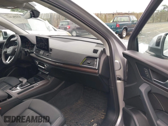 2022 Audi Q5 S line Premium Plus with VIN WA1EAAFY7N2002131, listed as a IAAI auction lot 42496307 with 25,840 mi miles and . Bid and sale history available at DreamBid. Image 5.