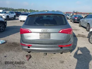 2012 Audi Q5 3.2L Premium Plus with VIN WA1DKAFP2CA038361, listed as a IAAI auction lot 41758998 with 197,505 mi miles. Bid and sale history available at carsss.com. Image 17.