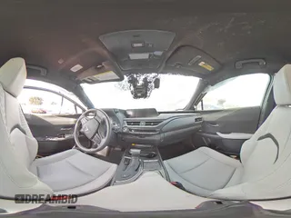 2021 Lexus UX 200 with VIN JTHX3JBH8M2036140, listed as a Copart auction lot 70534384 with 9,872 mi miles and Salvage title. Bid and sale history available at DreamBid. Image 14.