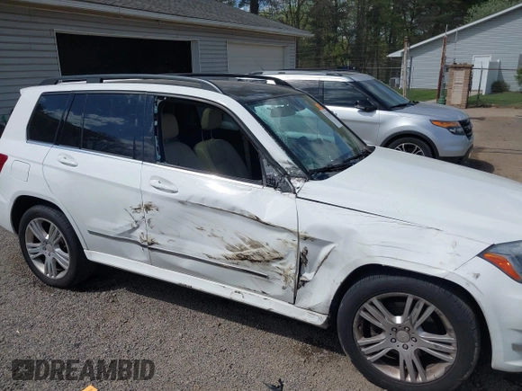 2014 Mercedes-Benz GLK 350 with VIN WDCGG8JB4EG310508, listed as a IAAI auction lot 42113403 with 125,859 mi miles and . Bid and sale history available at DreamBid. Image 6.