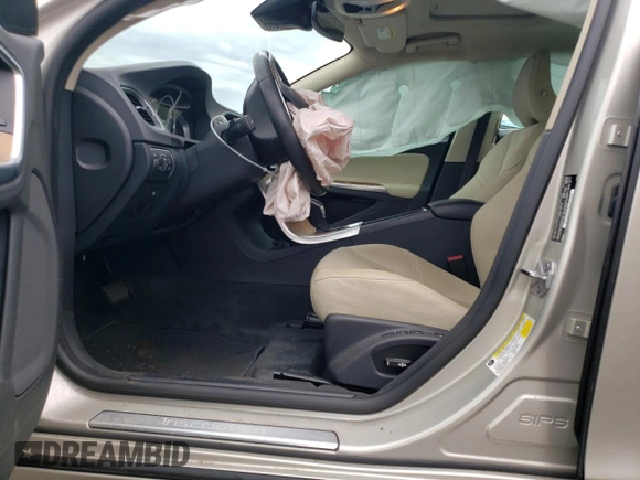 2018 Volvo S60 Inscription Platinum with VIN LYV402TM4JB165792, listed as a Copart auction lot 63076324 with 20,033 mi miles and Salvage Title. Bid and sale history available at carsss.com. Image 7.