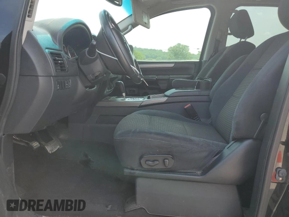 2014 Nissan Armada SV z VIN 5N1AA0NDXEN605615, wystawiony jako Copart lot #54844165 z przebiegiem 123 018 mil mil oraz Czysty tytuł • Clean title. Historia ofert i sprzedaży dostępna na DreamBid. Obrazek 7.
