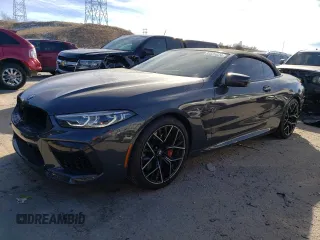 2022 BMW M8 Competition z VIN WBSDZ0C04NCJ11152, wystawiony jako Copart lot #82225924 z przebiegiem 4 285 mil mil oraz Szkoda całkowita • Salvage title. Historia ofert i sprzedaży dostępna na DreamBid. Obrazek 1.