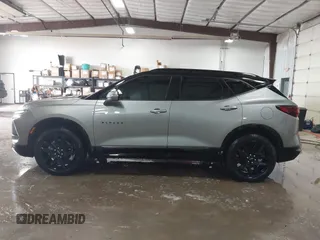 2024 Chevrolet Blazer RS с VIN 3GNKBERS5RS196244, выставлен на аукционе IAAI как лот 41549647 с пробегом 12 399 миль миль и . История ставок и продаж доступна на DreamBid. Изображение 14.