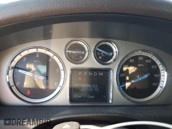 2010 Cadillac Escalade z VIN 1GYUCAEF6AR137334, wystawiony jako Copart lot #87474464 z przebiegiem 247 190 mil mil oraz Czysty tytuł • Clean title. Historia ofert i sprzedaży dostępna na DreamBid. Obrazek 9.