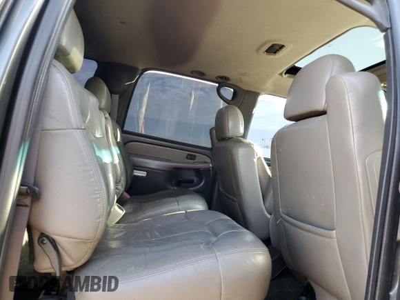 2002 Chevrolet Suburban LS with VIN 3GNEC16T42G306502, listed as a Copart auction lot 80507984 with 277,514 mi miles and Salvage Title. Bid and sale history available at carsss.com. Image 11.