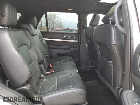 2018 Ford Explorer XLT z VIN 1FM5K8D88JGA61972, wystawiony jako Copart lot #52791995 z przebiegiem 73 648 mil mil oraz Szkoda całkowita • Salvage title. Historia ofert i sprzedaży dostępna na DreamBid. Obrazek 11.