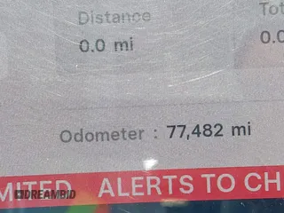 2018 Tesla Model 3 Long Range Battery z VIN 5YJ3E1EA2JF039262, wystawiony jako IAAI lot #42463443 z przebiegiem 77 482 mil mil oraz . Historia ofert i sprzedaży dostępna na DreamBid. Obrazek 16.