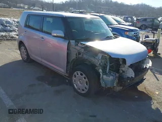 2015 Scion xB with VIN JTLZE4FE5FJ066716, listed as a IAAI auction lot 41421665 with 100,761 mi miles. Bid and sale history available at carsss.com. Image 1.