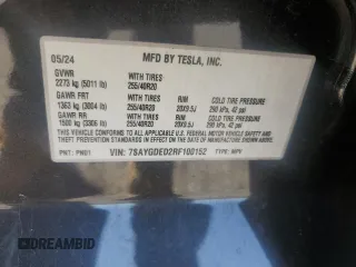 2024 Tesla Model Y с VIN 7SAYGDED2RF100152, выставлен на аукционе Copart как лот 52133535 с пробегом 7 632 миль миль и Списание • Salvage title. История ставок и продаж доступна на DreamBid. Изображение 16.