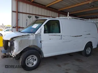 2017 Chevrolet Express Cargo с VIN 1GCWGAFF6H1350570, выставлен на аукционе IAAI как лот 42251678 с пробегом 165 837 миль миль и . История ставок и продаж доступна на DreamBid. Изображение 6.