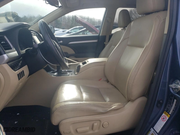 2014 Toyota Highlander XLE with VIN 5TDJKRFH6ES058215, listed as a Copart auction lot 44928525 with 0 mi miles and Clean Title. Bid and sale history available at carsss.com. Image 7.