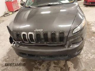 2016 Jeep Cherokee Latitude z VIN 1C4PJMCS2GW133592, wystawiony jako IAAI lot #41523996 z przebiegiem 193 154 mil mil oraz . Historia ofert i sprzedaży dostępna na DreamBid. Obrazek 12.