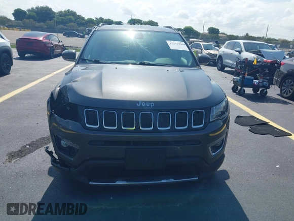 2019 Jeep Compass High Altitude with VIN 3C4NJDCB0KT811407, listed as a IAAI auction lot 42322906 with 90,198 mi miles and . Bid and sale history available at DreamBid. Image 12.