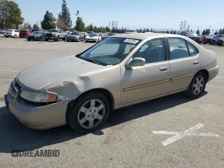 2000 Nissan Altima XE with VIN 1N4DL01D5YC243801, listed as a Copart auction lot 52642985 with 237,665 mi miles and Salvage Title. Bid and sale history available at carsss.com. Image 1.