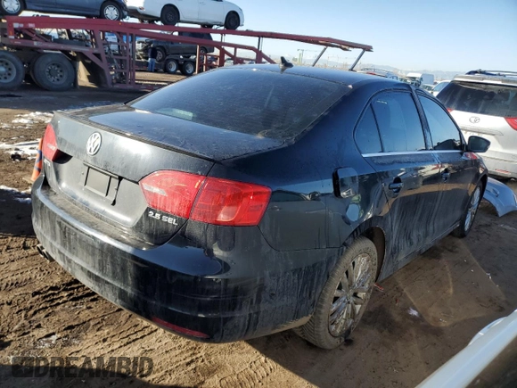 2013 Volkswagen Jetta SEL с VIN 3VWLX7AJ8DM407833, выставлен на аукционе Copart как лот 42220985 с пробегом 119 346 миль миль и Списание • Salvage title. История ставок и продаж доступна на DreamBid. Изображение 3.