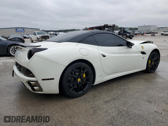 2010 Ferrari California с VIN ZFF65LJA9A0175998, выставлен на аукционе Copart как лот 42335685 с пробегом 45 323 миль миль и Списание • Salvage title. История ставок и продаж доступна на DreamBid. Изображение 3.