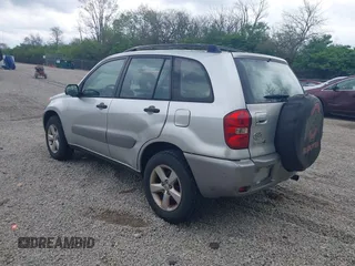 2005 Toyota RAV4 with VIN JTEGD20V750053467, listed as a IAAI auction lot 42127532 with 421,160 mi miles and . Bid and sale history available at DreamBid. Image 3.