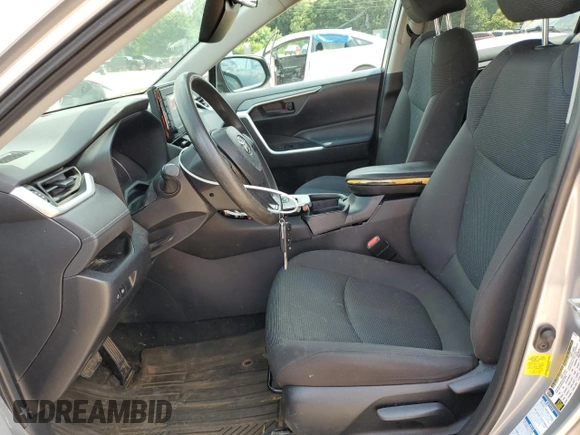 2021 Toyota RAV4 Hybrid LE z VIN 4T3L6RFV4MU006324, wystawiony jako Copart lot #60919575 z przebiegiem 139 856 mil mil oraz Szkoda całkowita • Salvage title. Historia ofert i sprzedaży dostępna na DreamBid. Obrazek 7.