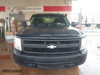2008 Chevrolet Silverado 1500 Work Truck with VIN 1GCEC19X38Z139968, listed as a IAAI auction lot 41450092 with 301,914 mi miles. Bid and sale history available at carsss.com. Image 6.