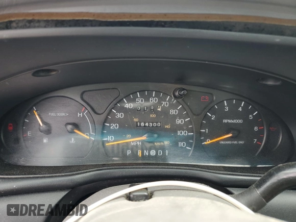 1999 Ford Taurus SE z VIN 1FAFP53U0XG322565, wystawiony jako Copart lot #54560285 z przebiegiem 164 300 mil mil oraz Szkoda całkowita • Salvage title. Historia ofert i sprzedaży dostępna na DreamBid. Obrazek 9.