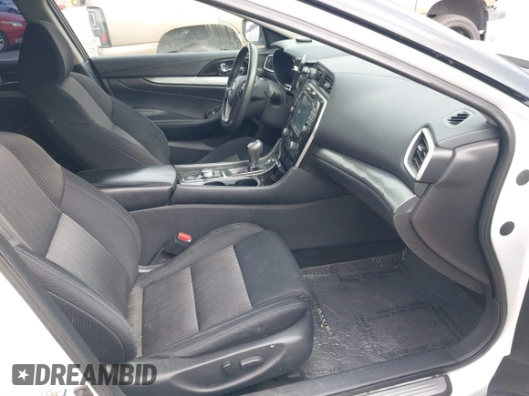 2016 Nissan Maxima SR with VIN 1N4AA6AP4GC449440, listed as a IAAI auction lot 41756271 with 136,685 mi miles and . Bid and sale history available at DreamBid. Image 5.