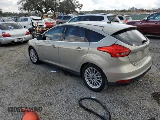 2015 Ford Focus Electric with VIN 1FADP3R45FL227962, listed as a Copart auction lot 43755825 with 70,490 mi miles and Clean title. Bid and sale history available at DreamBid. Image 2.