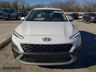 2023 Hyundai Kona SE with VIN KM8K22AB3PU963861, listed as a Copart auction lot 85570044 with 25,493 mi miles and Salvage Title. Bid and sale history available at carsss.com. Image 5.