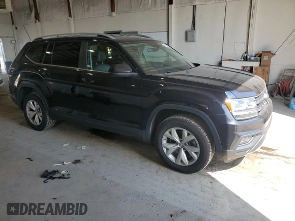 2019 Volkswagen Atlas SE with VIN 1V2WR2CA5KC518427, listed as a Copart auction lot 61795415 with 45,695 mi miles and Salvage title. Bid and sale history available at DreamBid. Image 4.