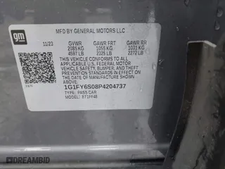 2023 Chevrolet Bolt EUV LT with VIN 1G1FY6S08P4204737, listed as a IAAI auction lot 41964323 with 33,930 mi miles. Bid and sale history available at carsss.com. Image 9.