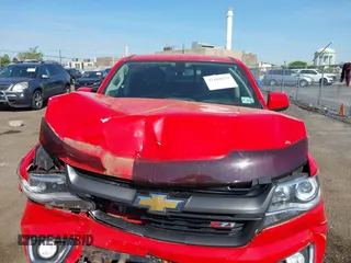 2016 Chevrolet Colorado 4WD Z71 z VIN 1GCPTDE19G1261758, wystawiony jako IAAI lot #42160870 z przebiegiem 98 026 mil mil oraz . Historia ofert i sprzedaży dostępna na DreamBid. Obrazek 10.