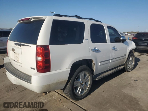 2010 Chevrolet Tahoe LTZ z VIN 1GNUCCE06AR203496, wystawiony jako Copart lot #83473464 z przebiegiem 157 480 mil mil oraz Szkoda całkowita • Salvage title. Historia ofert i sprzedaży dostępna na DreamBid. Obrazek 3.