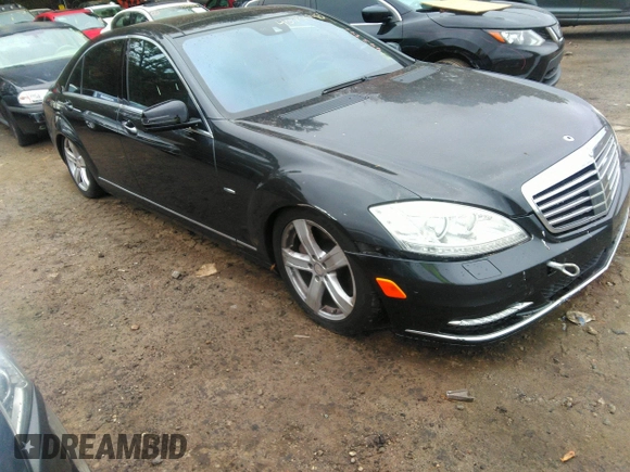 2012 Mercedes-Benz S 550 with VIN WDDNG9EBXCA443941, listed as a IAAI auction lot 40790743 with 177,681 mi miles and . Bid and sale history available at DreamBid. Image 1.